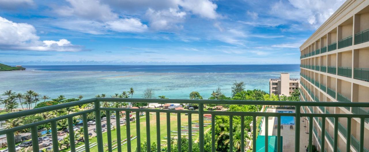 Holiday Resort & Spa Guam Tumon Bagian luar foto