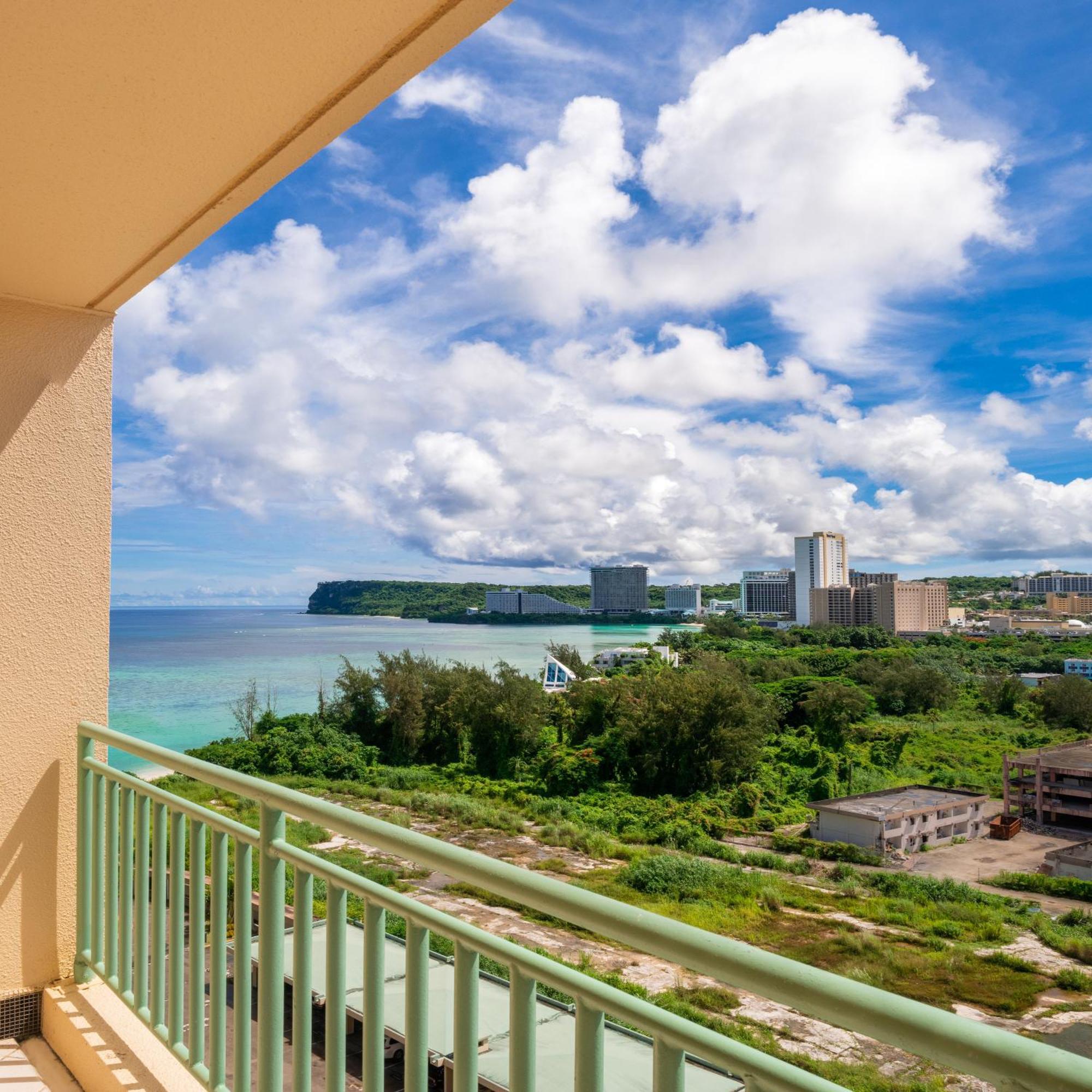 Holiday Resort & Spa Guam Tumon Ruang foto