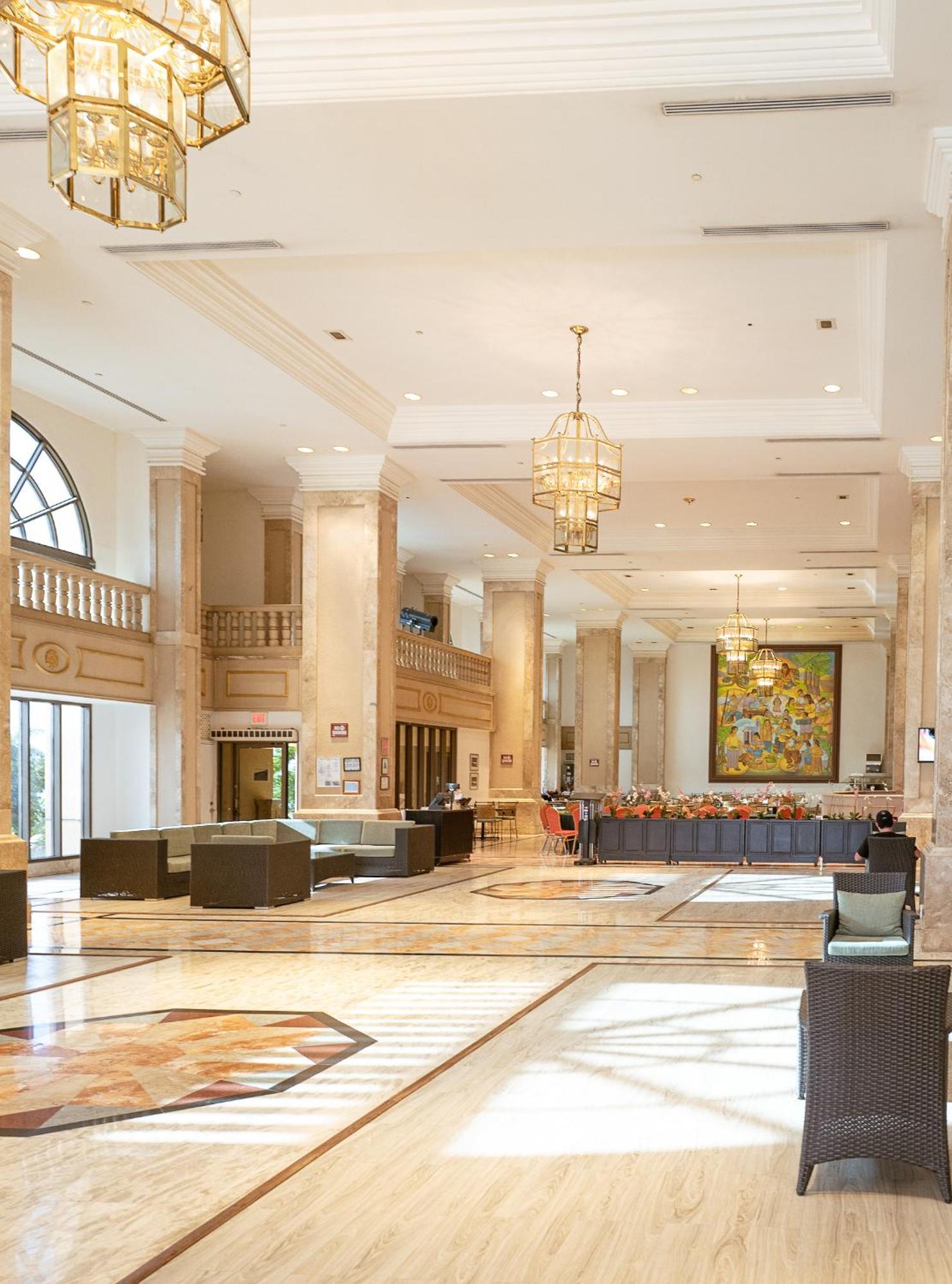 Holiday Resort & Spa Guam Tumon Bagian luar foto