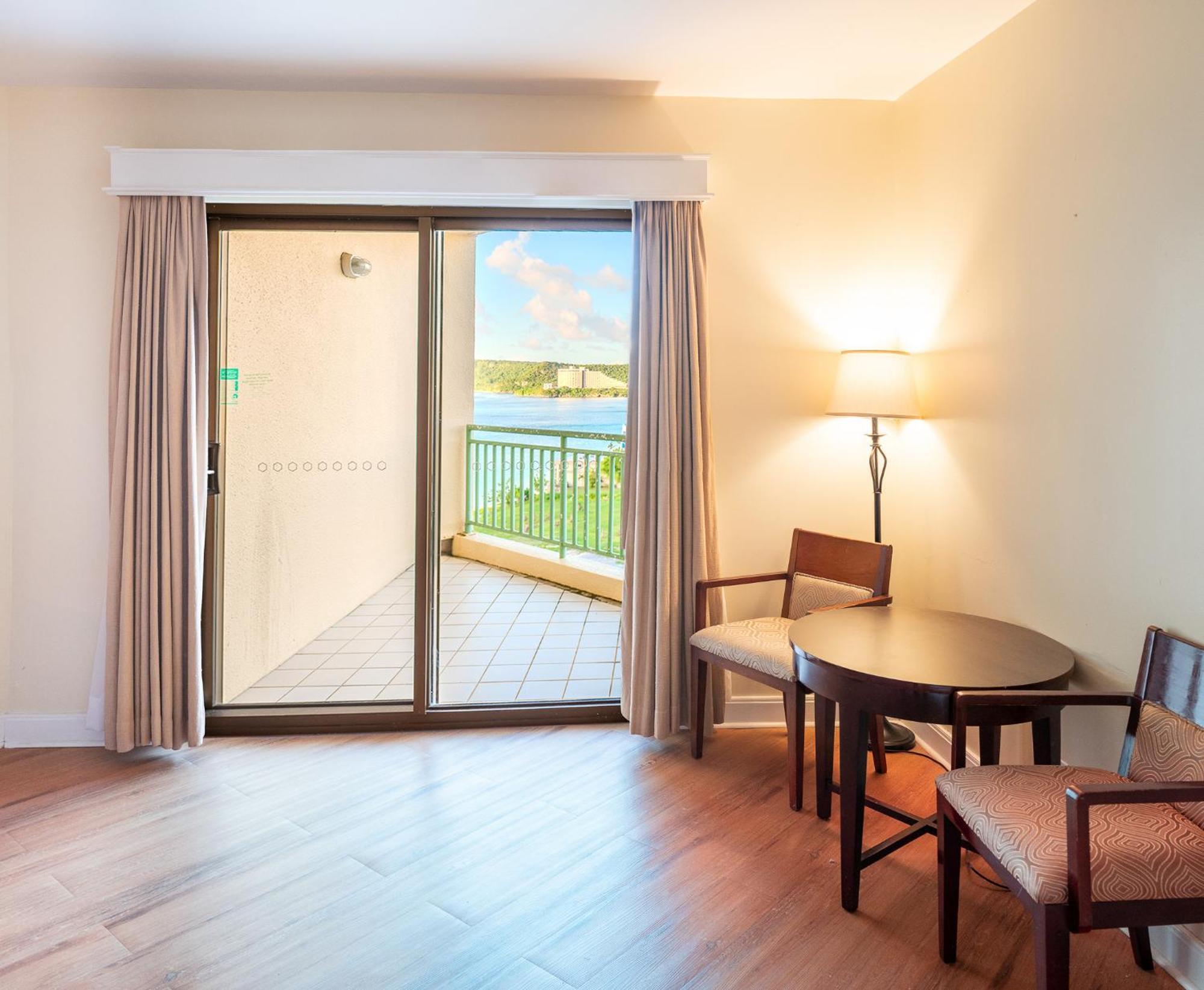 Holiday Resort & Spa Guam Tumon Ruang foto