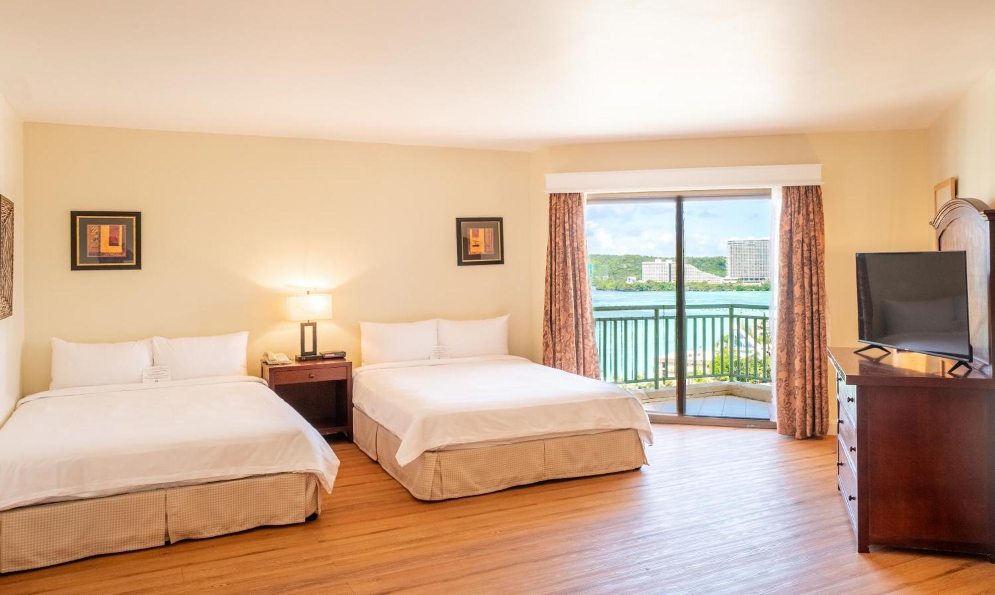 Holiday Resort & Spa Guam Tumon Bagian luar foto