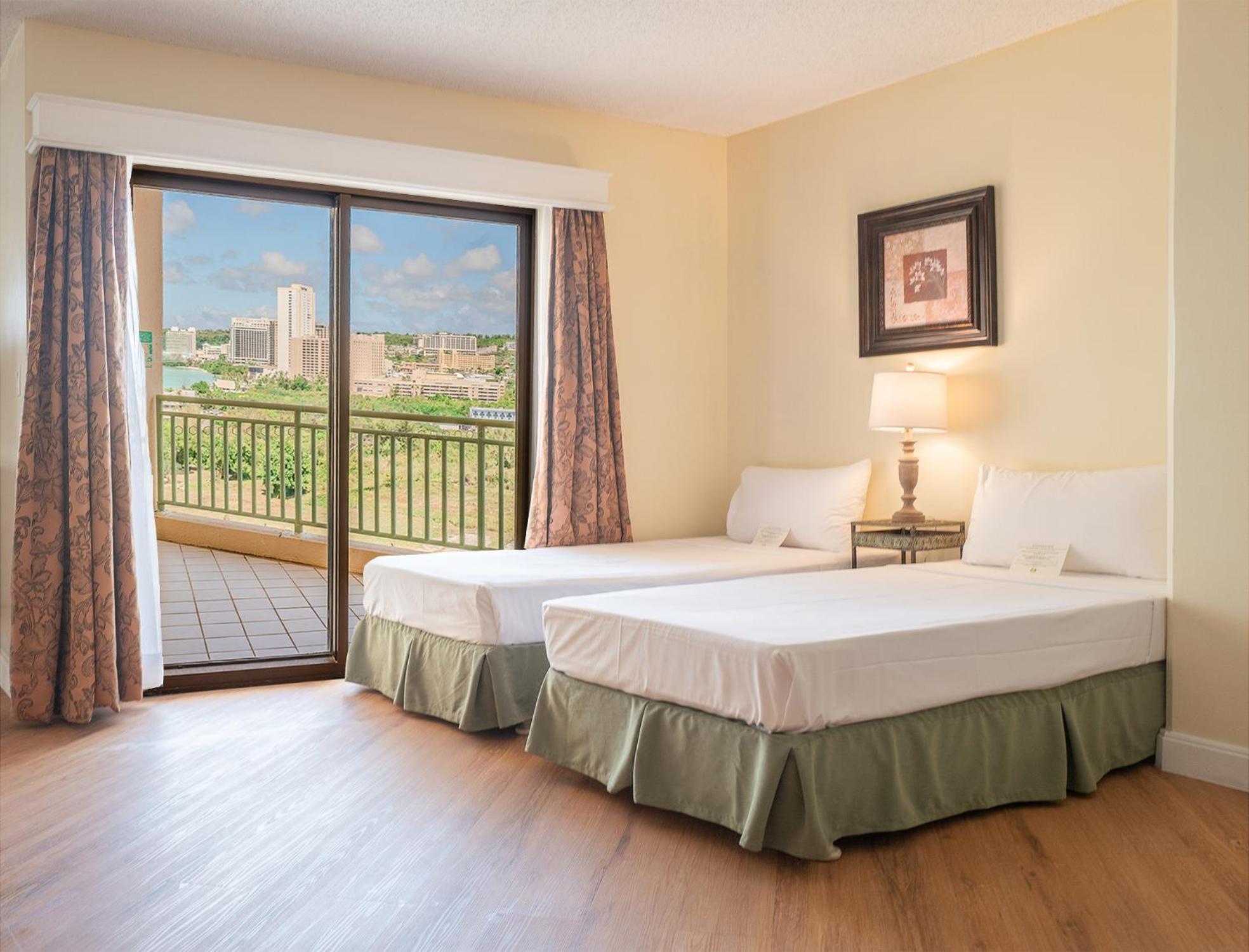 Holiday Resort & Spa Guam Tumon Bagian luar foto